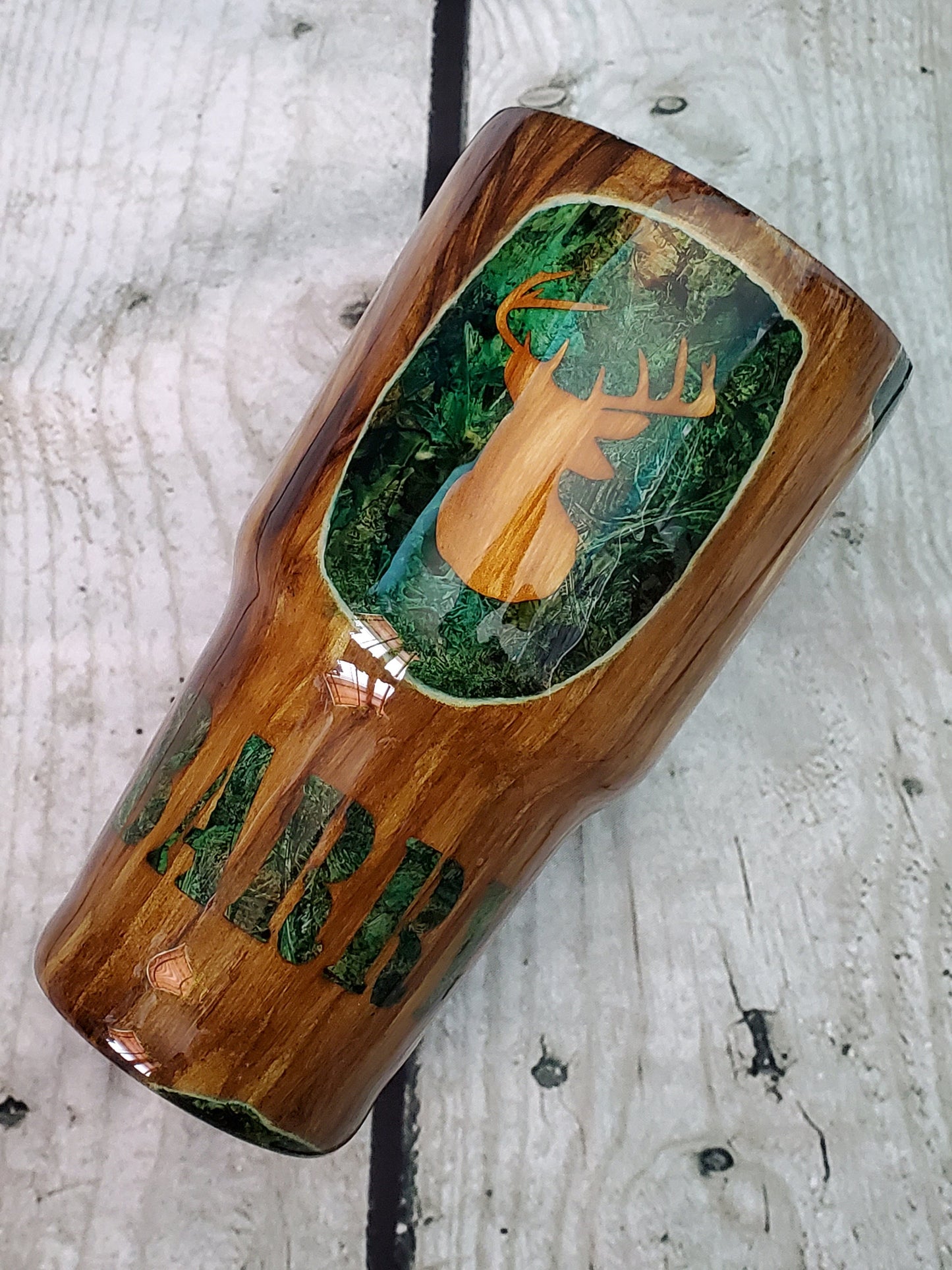 WOODGRAIN WOODLAND CAMO DEER TUMBLER