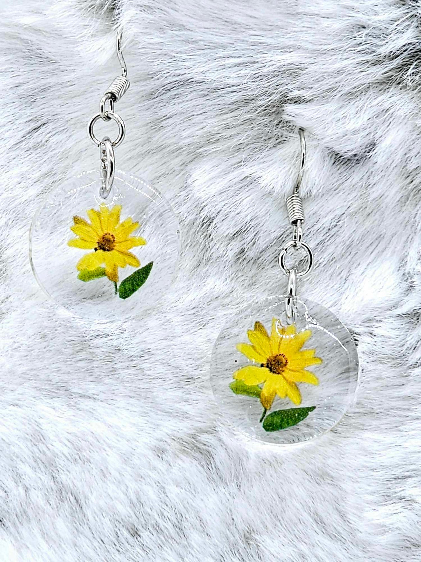 DAISY RESIN EARRINGS