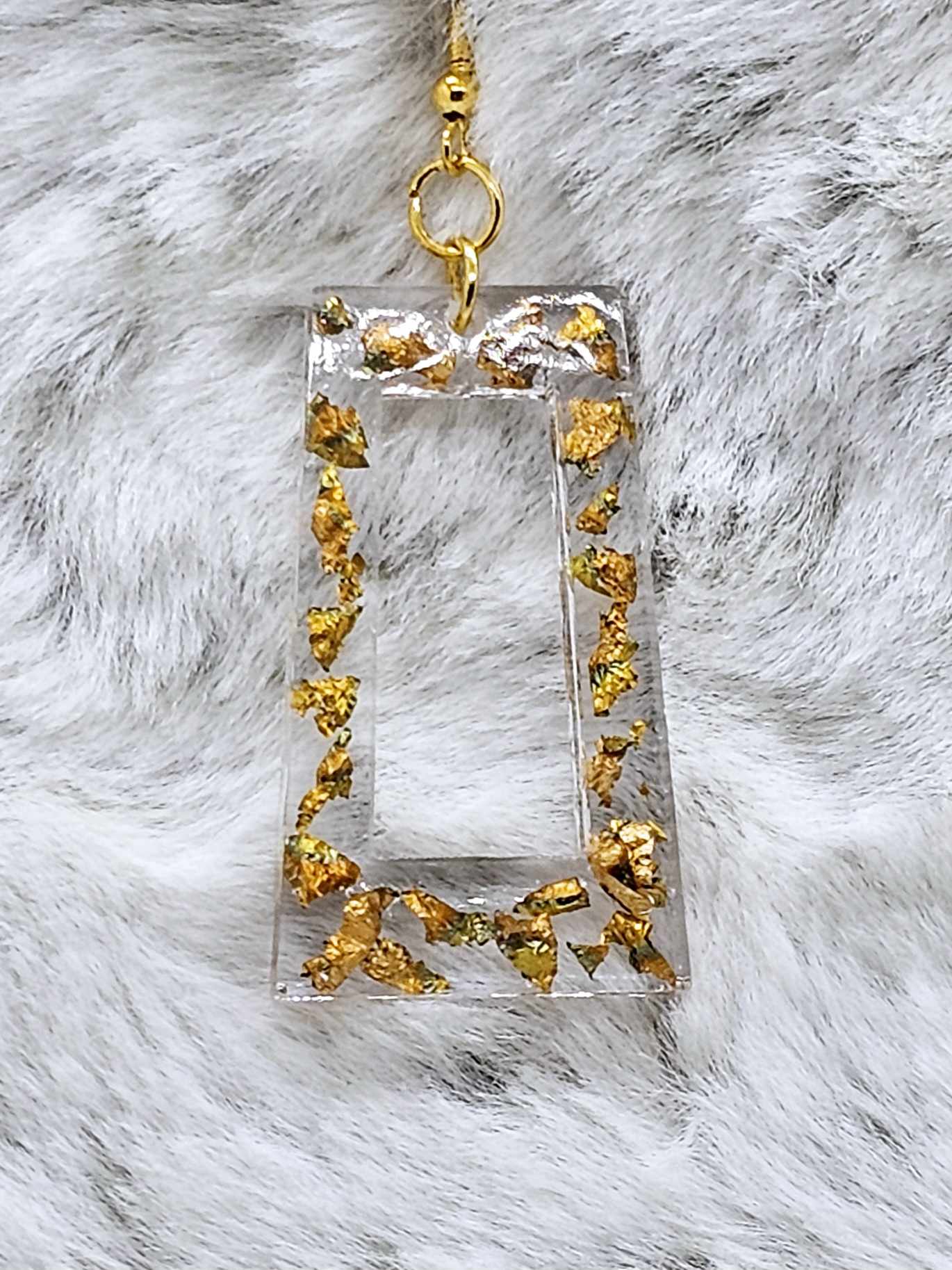 GOLD ACCENT RESIN EARRINGS