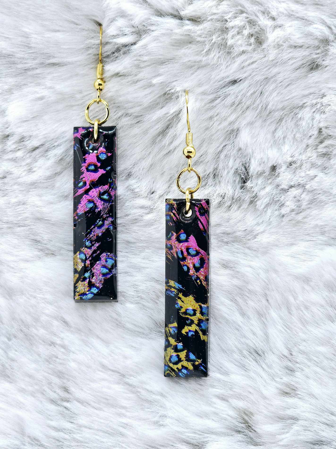 80'S INSPIRED BAR RESIN EARRINGS