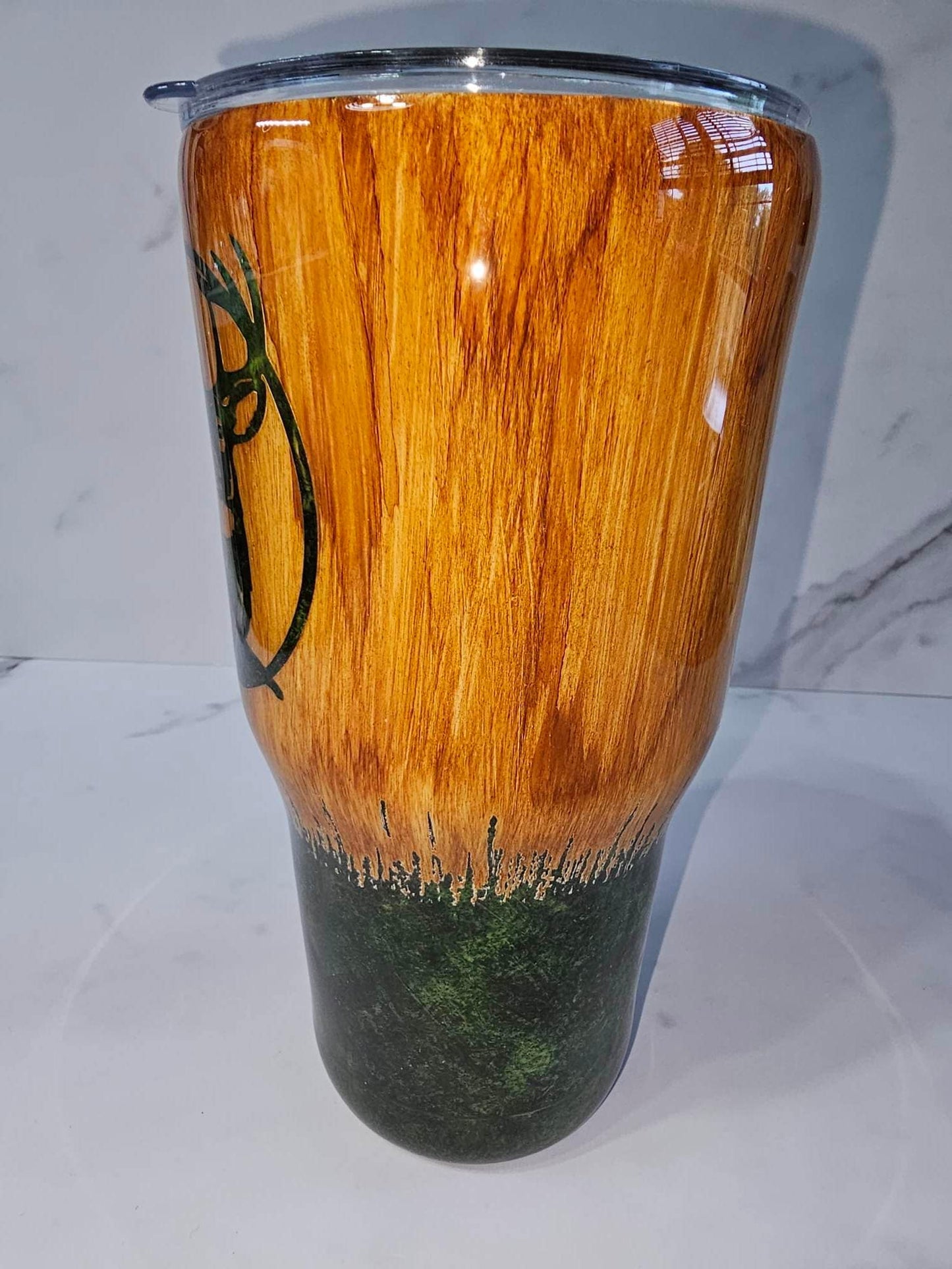 DISTRESSED CAMO/WOODGRAIN DEER TUMBLER