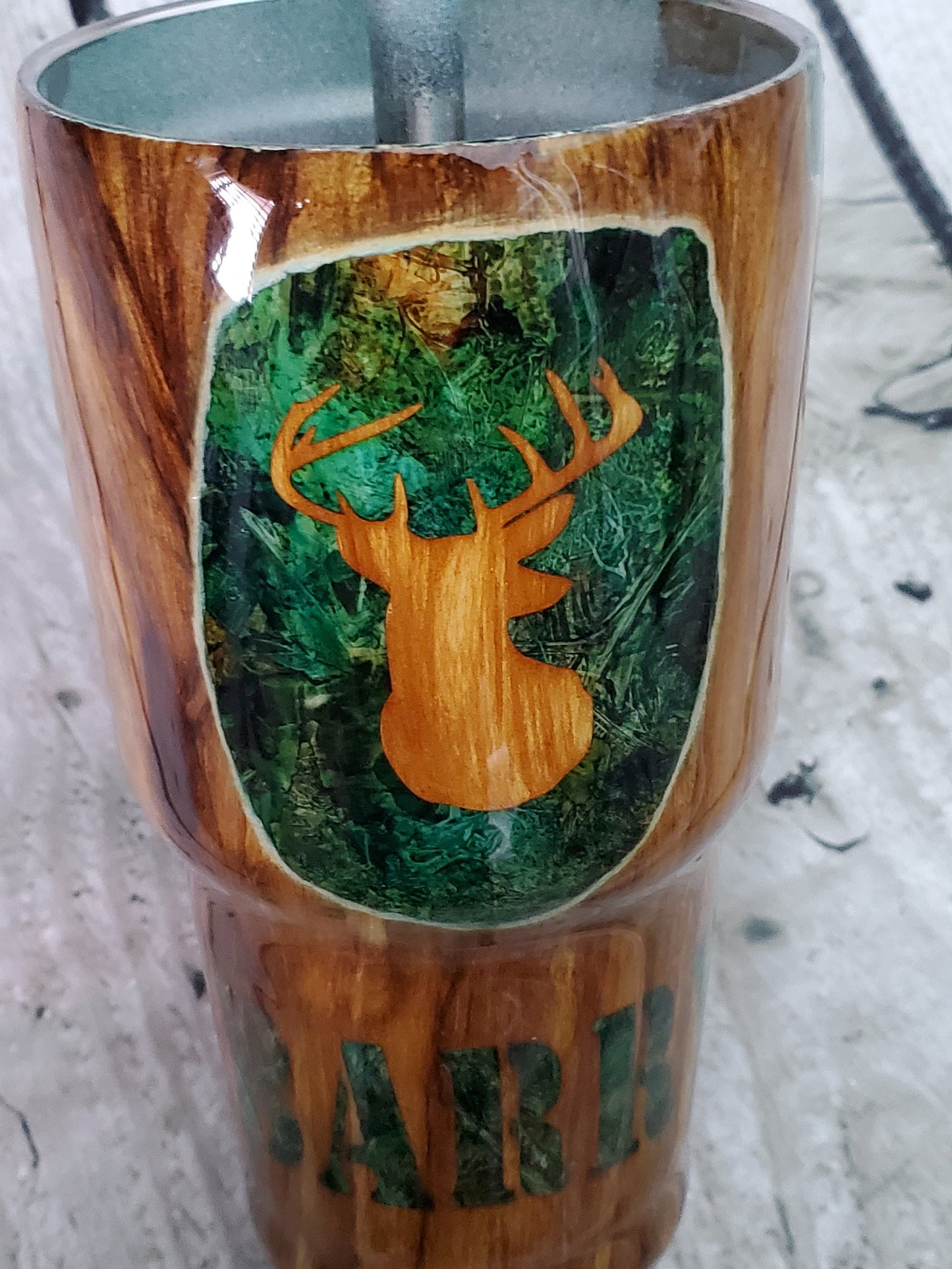 WOODGRAIN WOODLAND CAMO DEER TUMBLER
