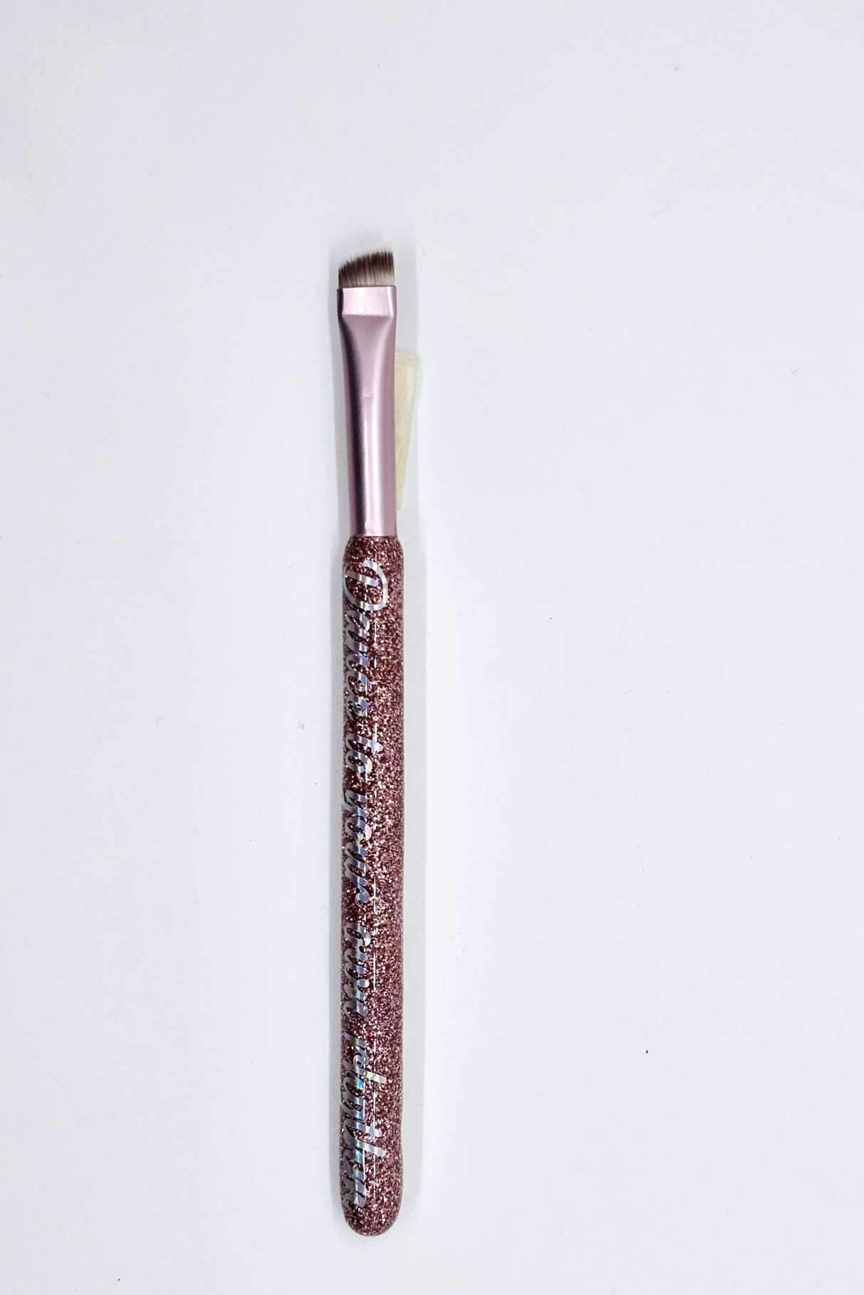 CUSTOM MAKEUP BRUSHES