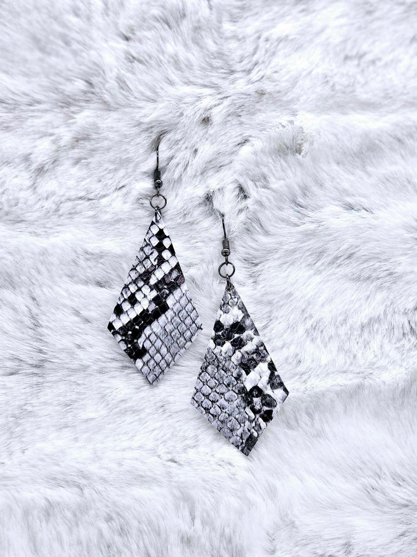 FAUX LEATHER EARRINGS