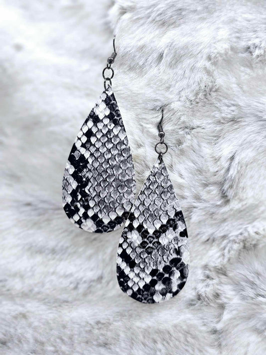 FAUX LEATHER EARRINGS