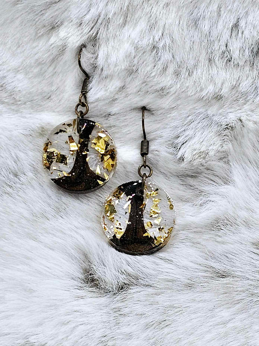 ROUND GOLD ACCENT RESIN EARRINGS