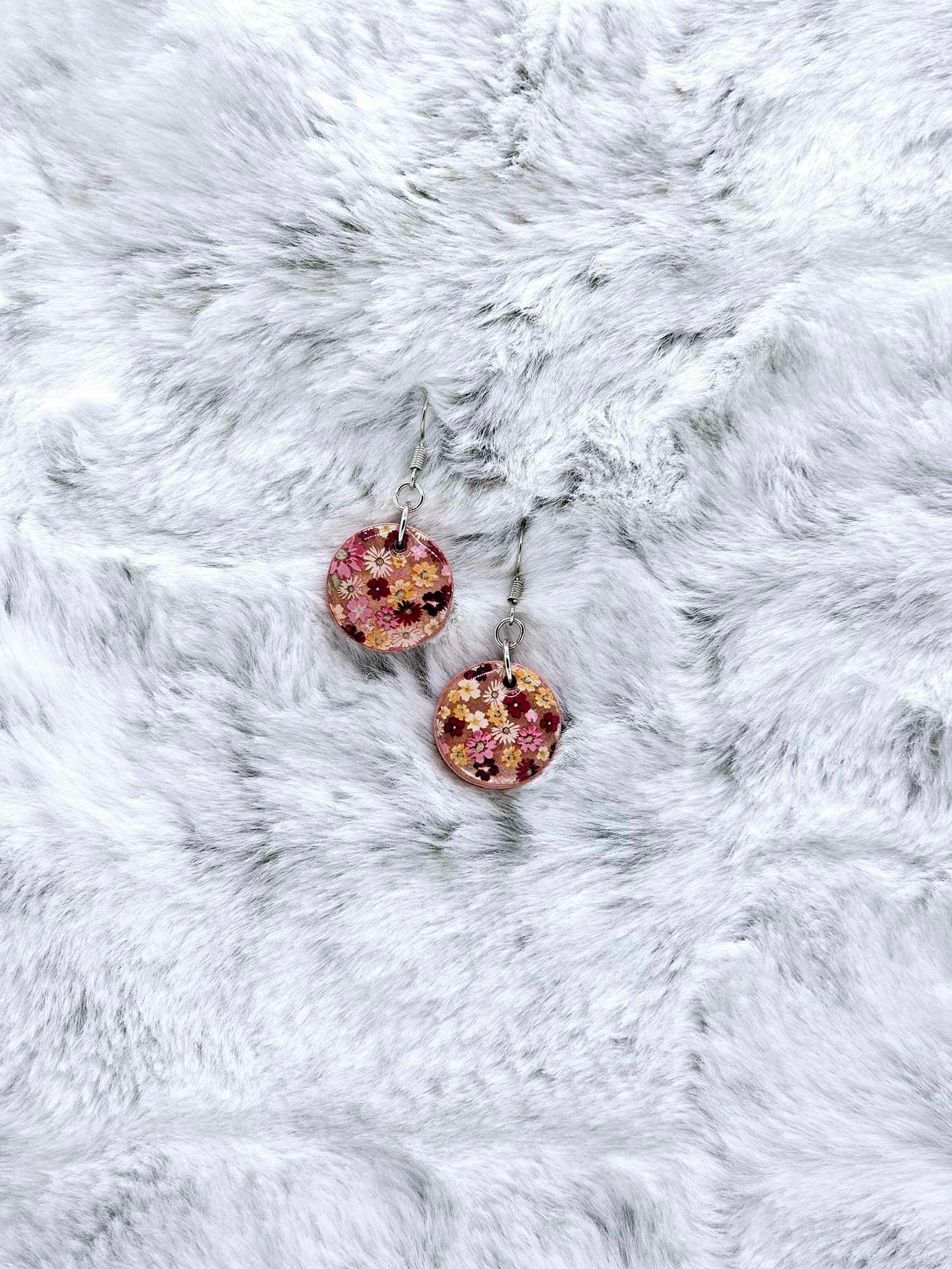 ROUND FLOWER PRINT RESIN EARRINGS