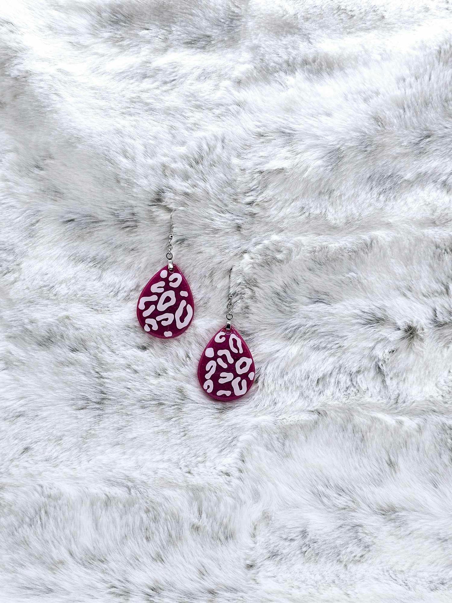 TEAR DROP LEOPARD PRINT RESIN EARRINGS