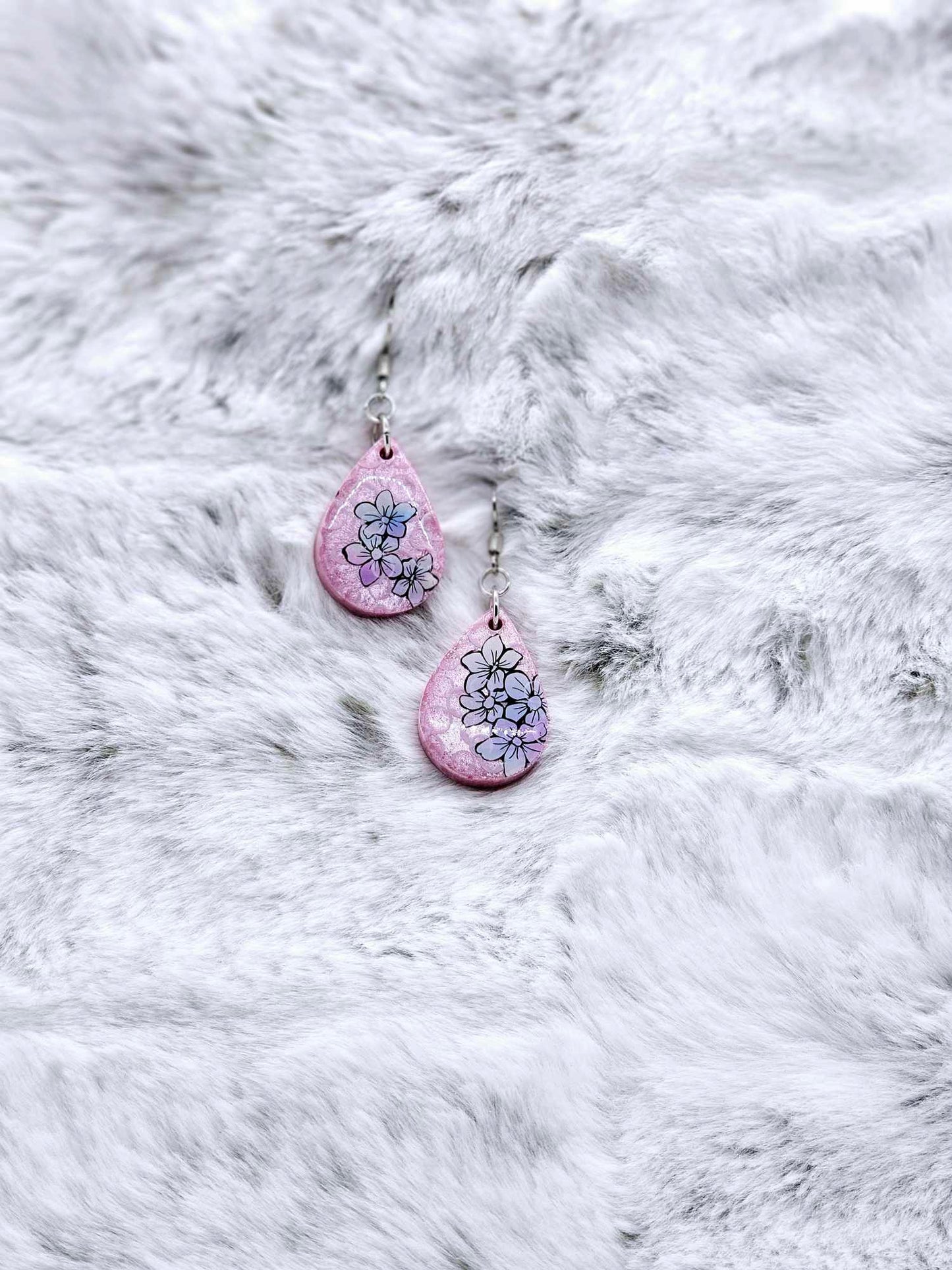 TEAR DROP FLOWER PRINT RESIN EARRINGS