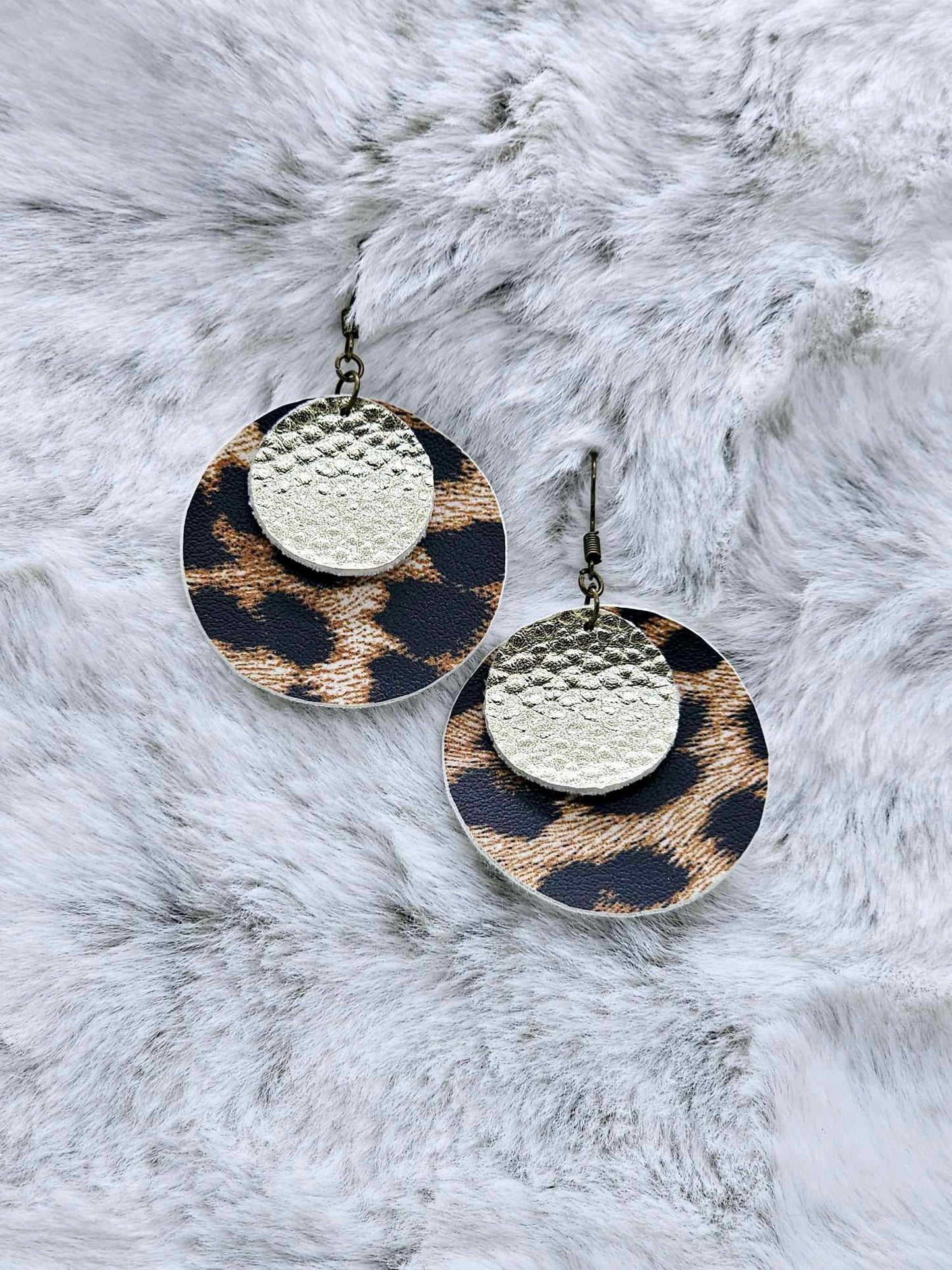 ROUND FAUX LEATHER EARRINGS