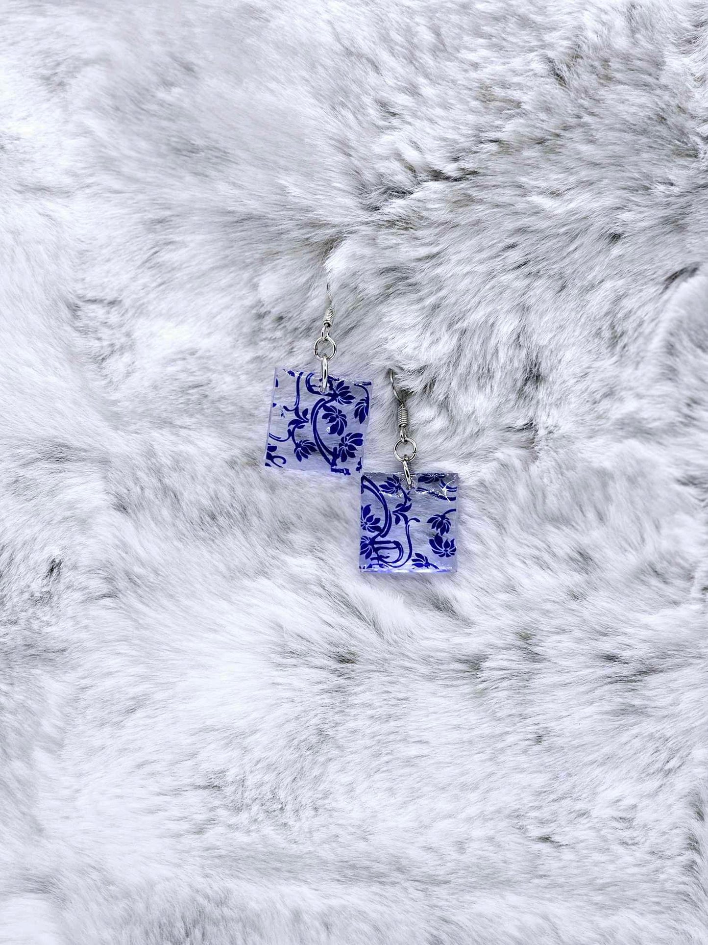 SQUARE RESIN EARRINGS