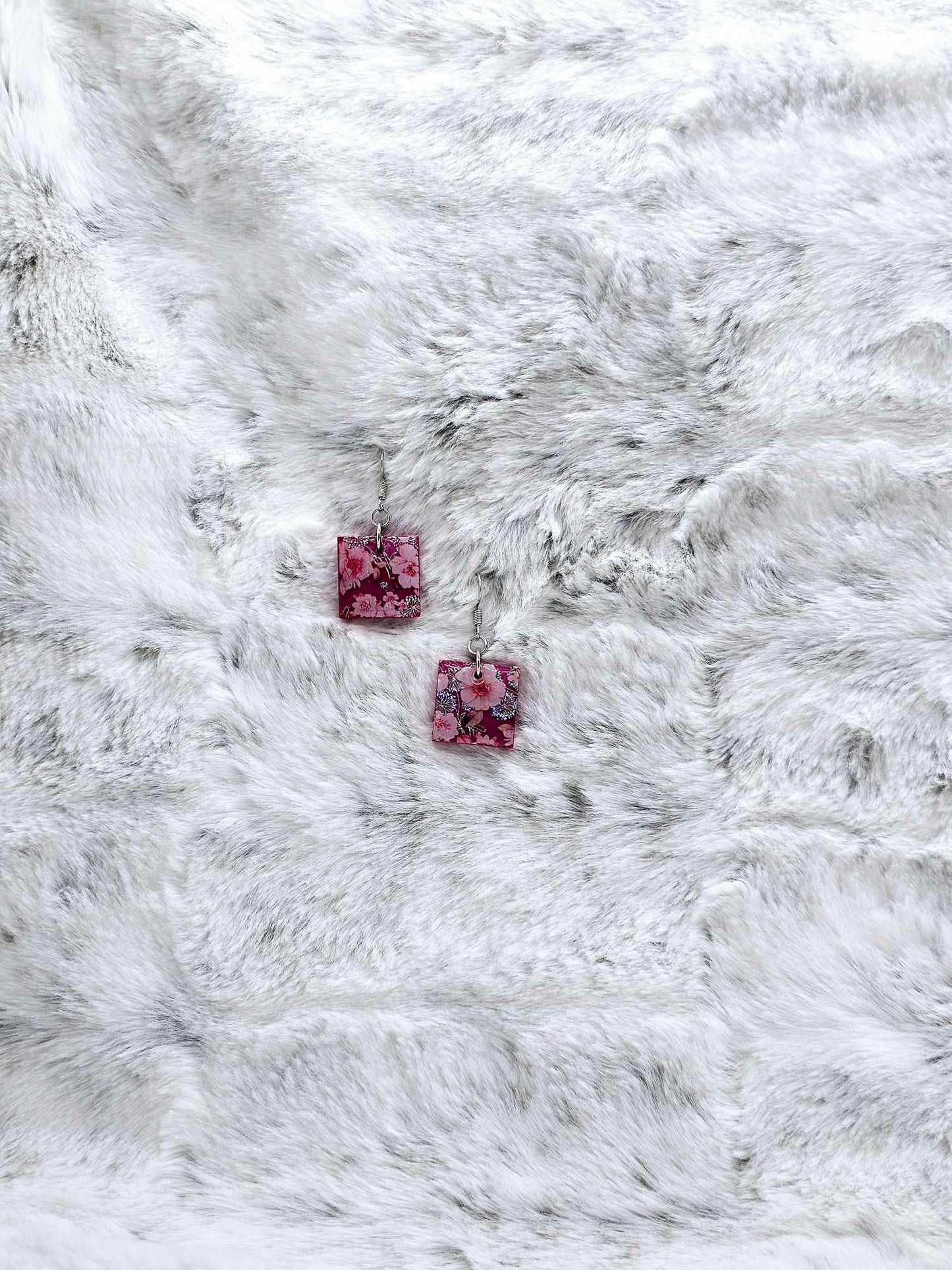 SQUARE FLOWER PRINT RESIN EARRINGS