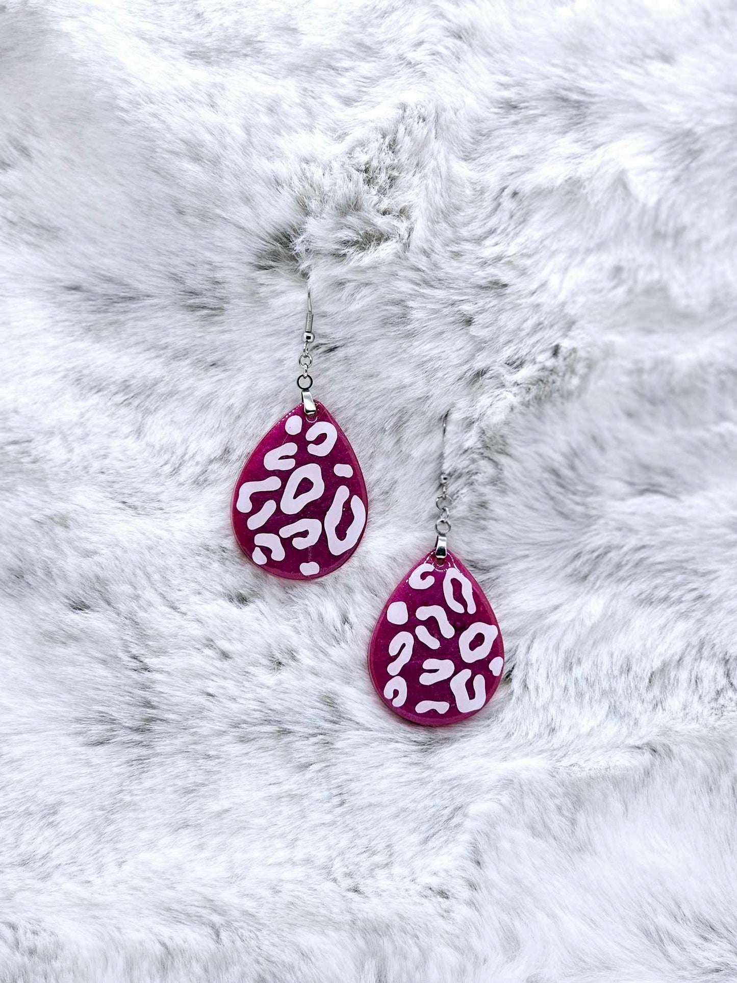 TEAR DROP LEOPARD PRINT RESIN EARRINGS