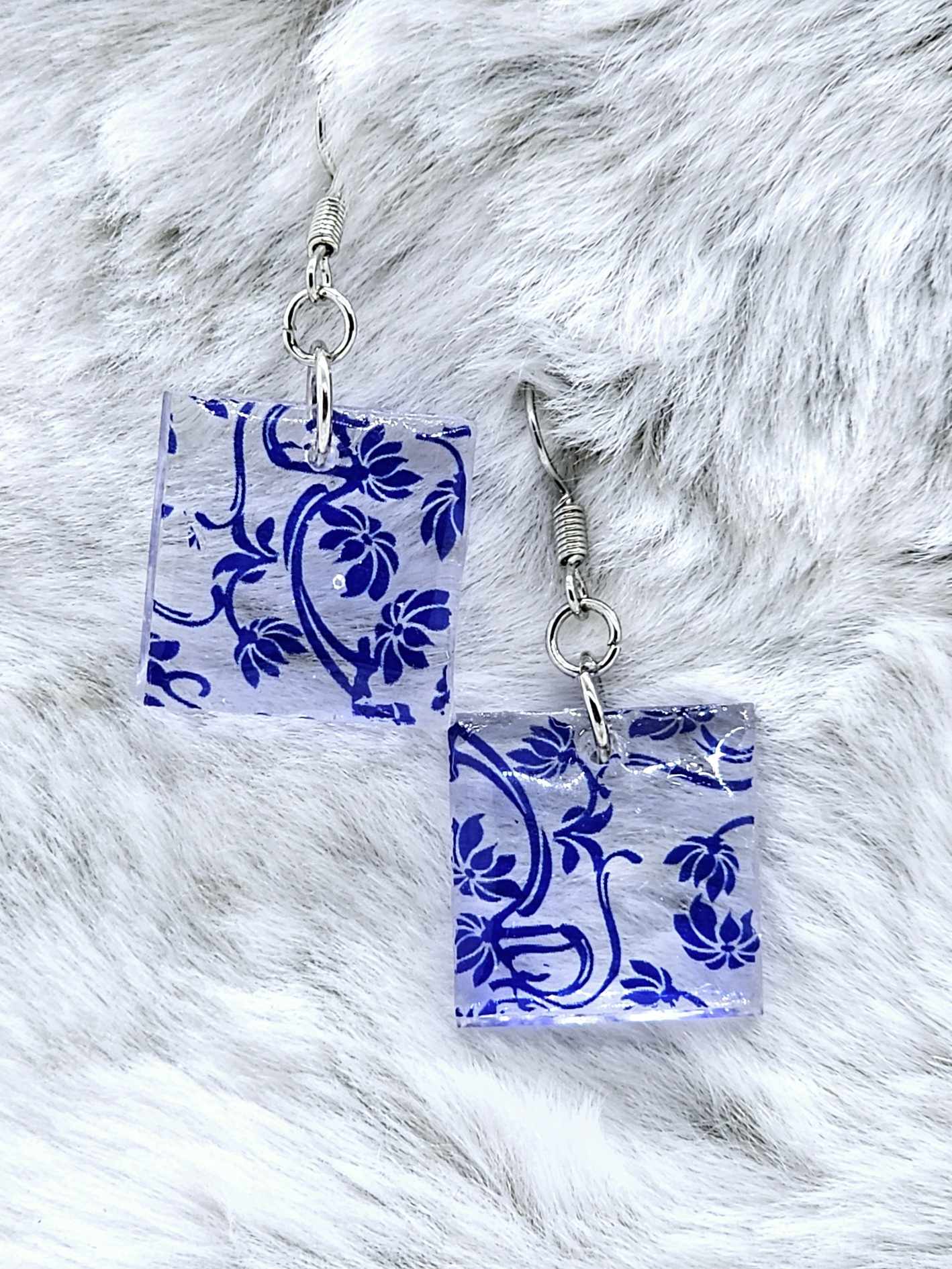 SQUARE RESIN EARRINGS