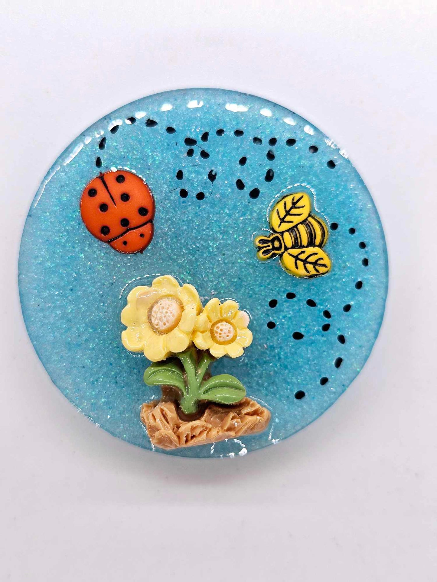 FLOWERS WITH BEES 3D BADGE REEL