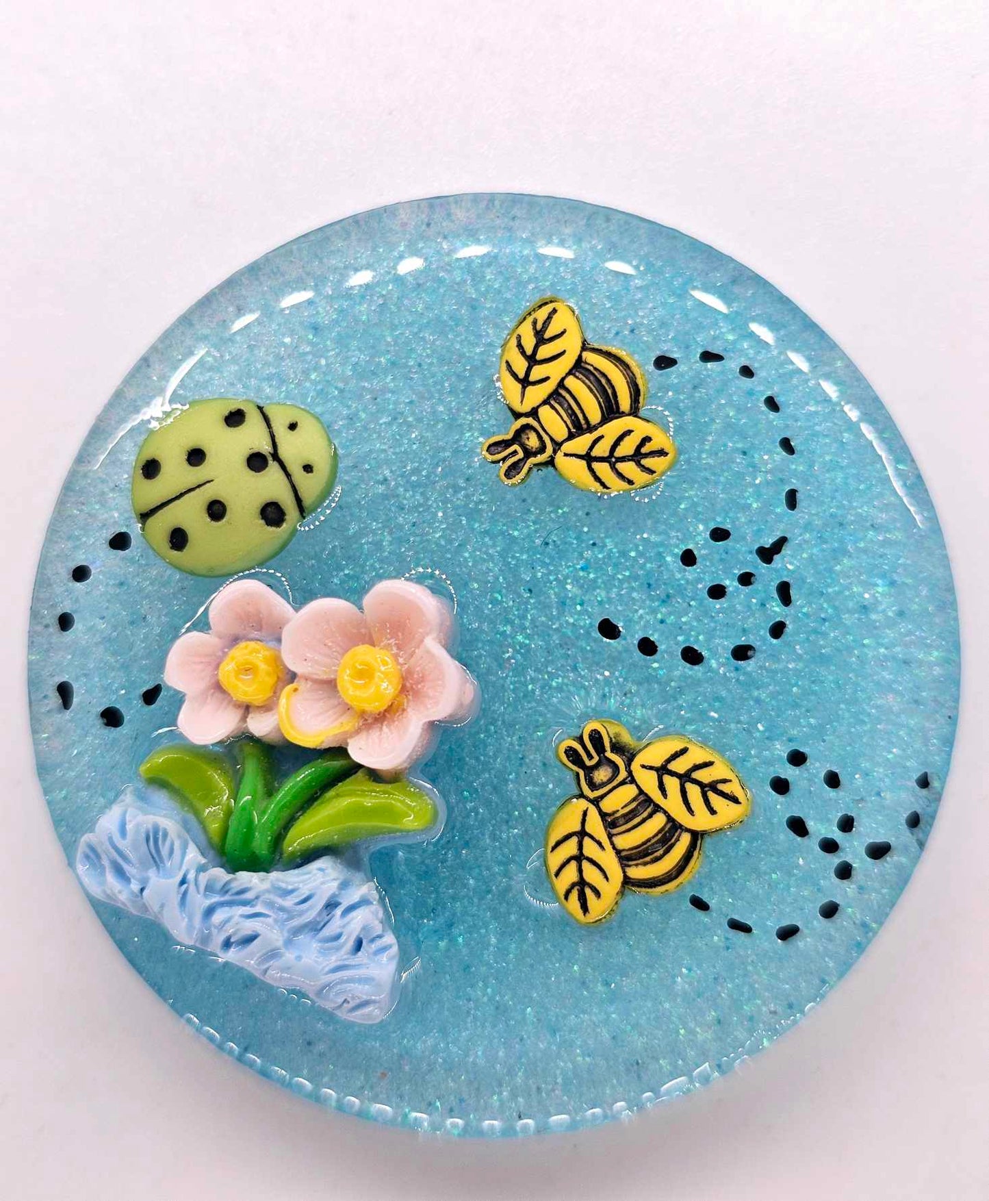 FLOWERS WITH BEES 3D BADGE REEL